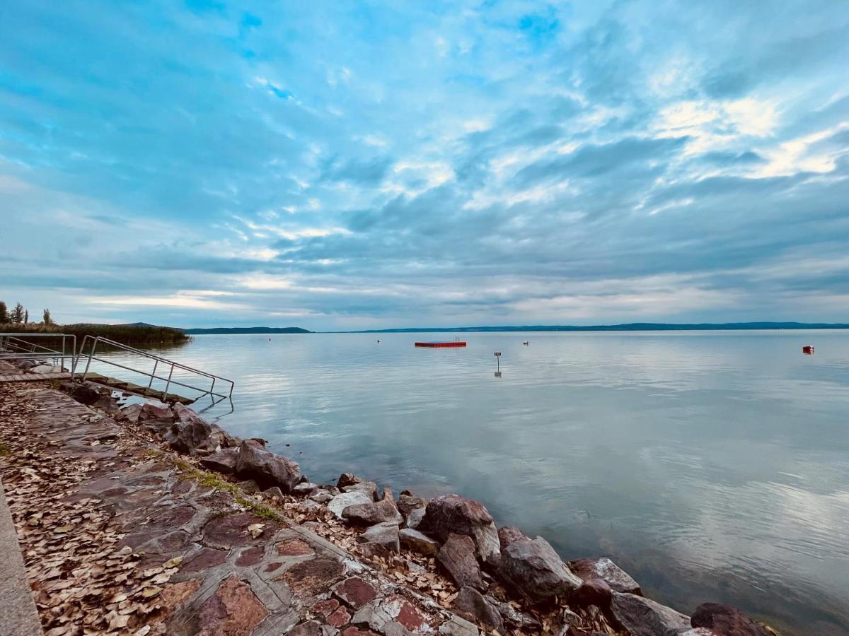 Aranygesztenye Apartmanhaz Balatonudvari Ngoại thất bức ảnh